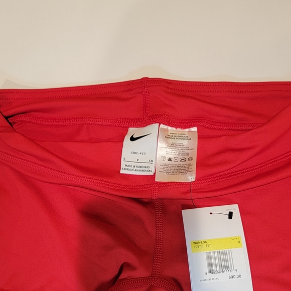 Nike Women's Red Volleyball Shorts Size Small - Picture 6 of 7